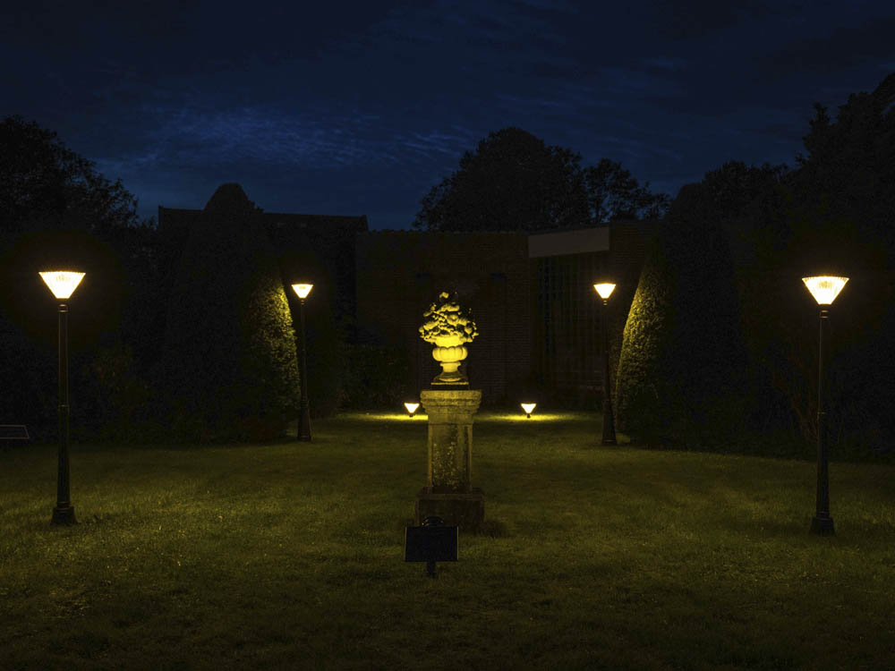 Iplux® LED Solar Buitenlampen – Energiezuinig en Stijlvol