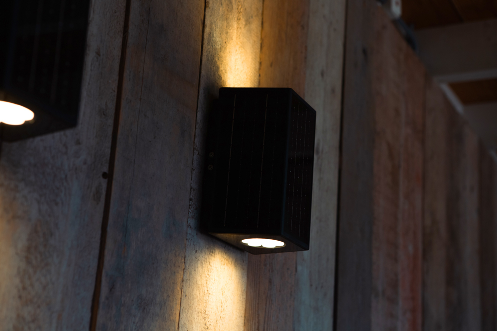 Oplaadbare Solar Tuinlampen van Iplux® voor Langdurig Gebruik